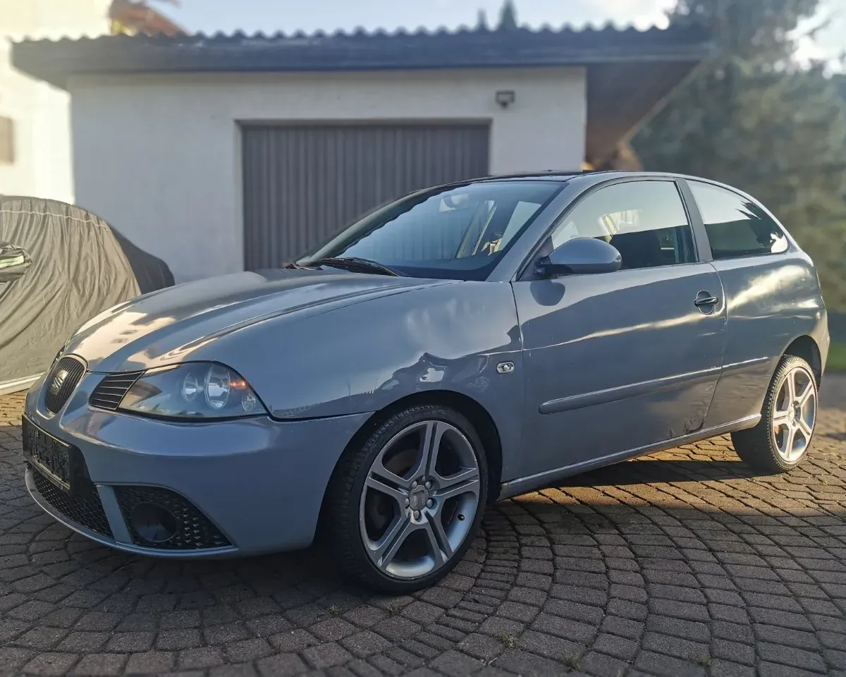Seat Ibiza 2003 photo 3