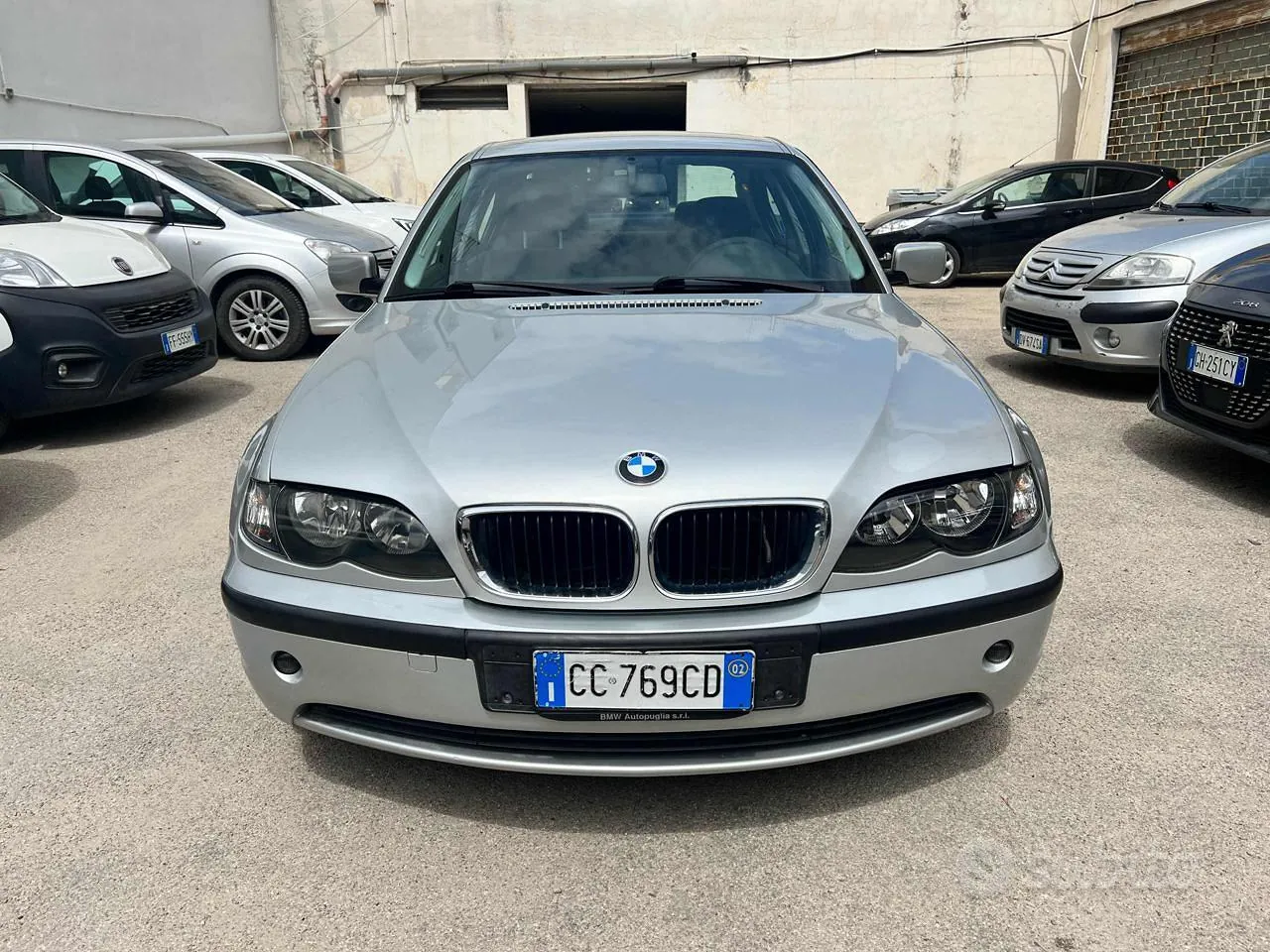 BMW 3 Series 2002 photo 2