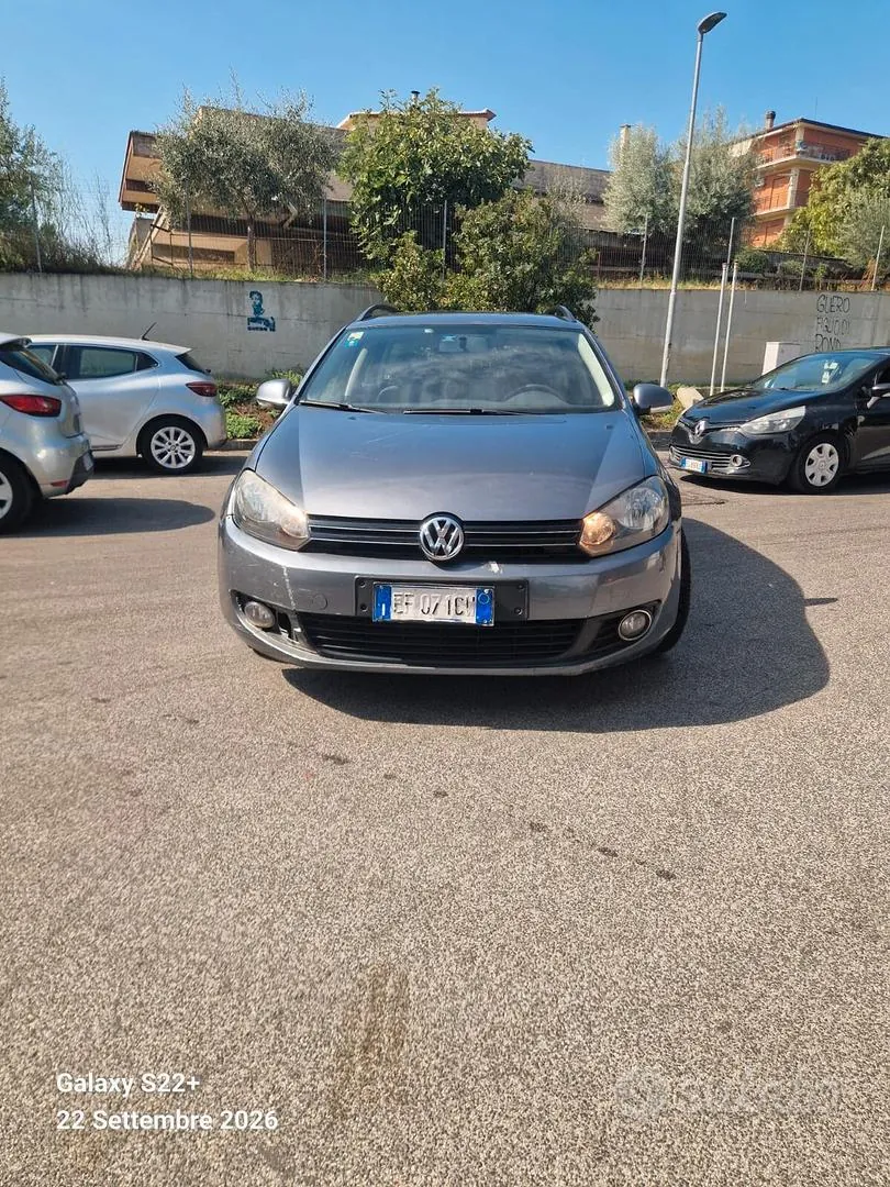Volkswagen Golf 2011 photo 2