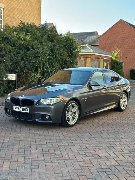BMW 5 Series 2016 photo 3