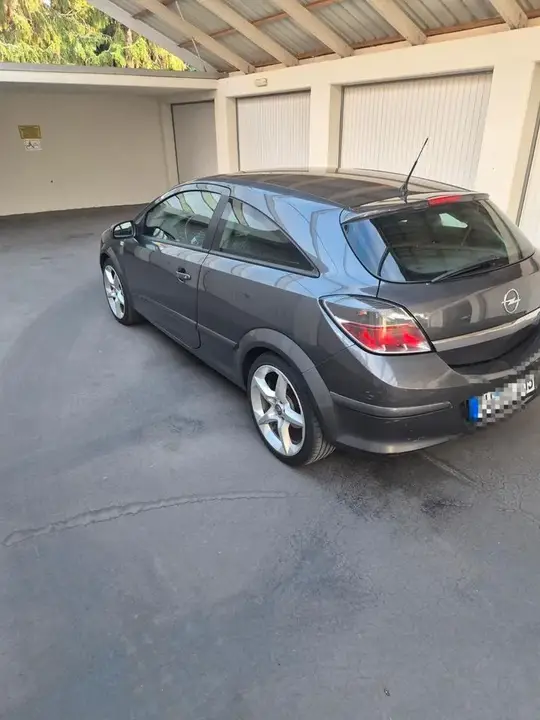 Opel Astra Gtc
