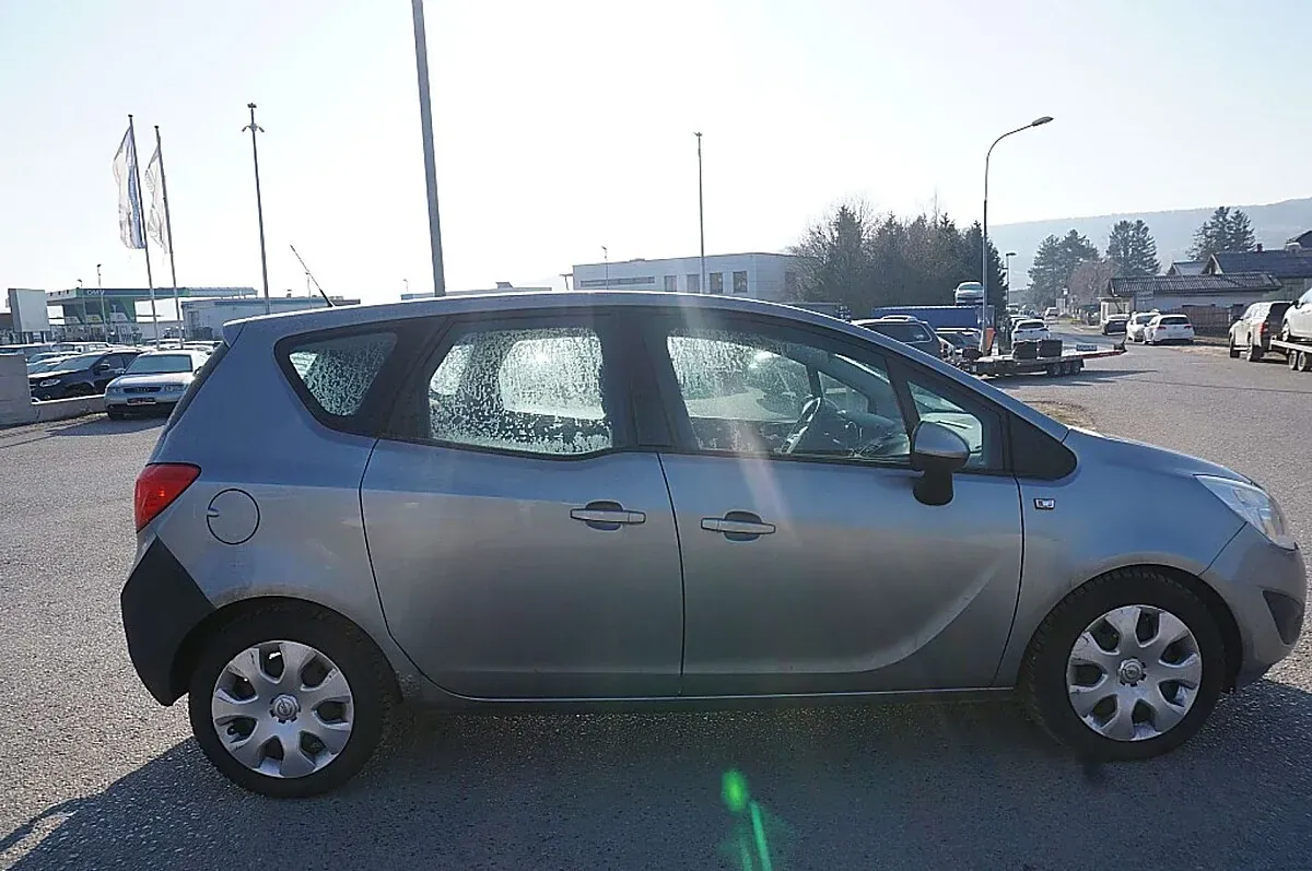 Opel Meriva 2011 photo 3