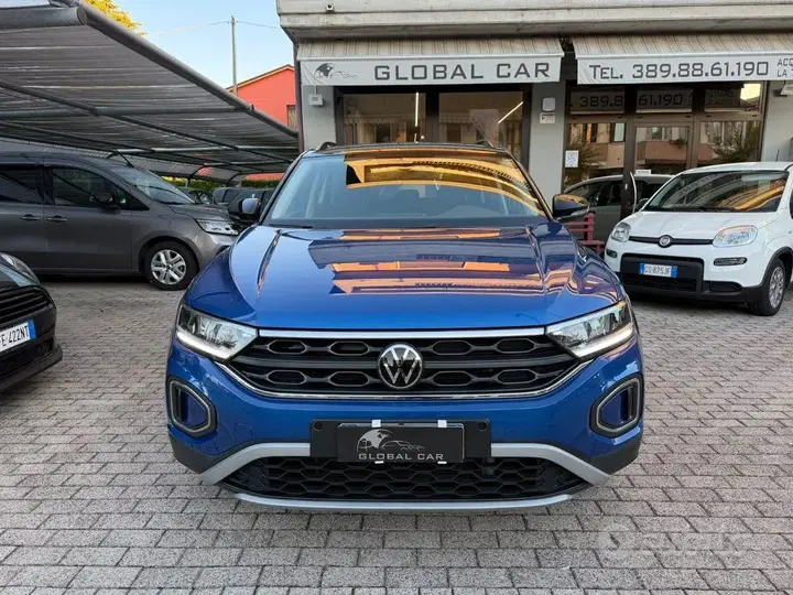 Volkswagen T-Roc 2022 photo 2