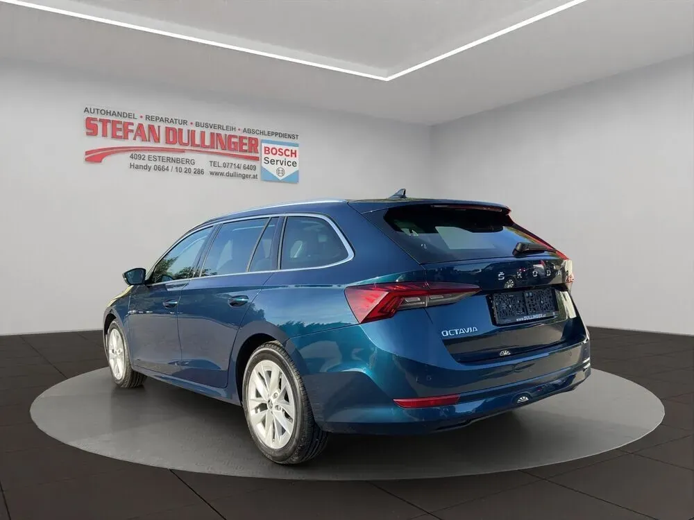 Skoda Octavia 2024 photo 3