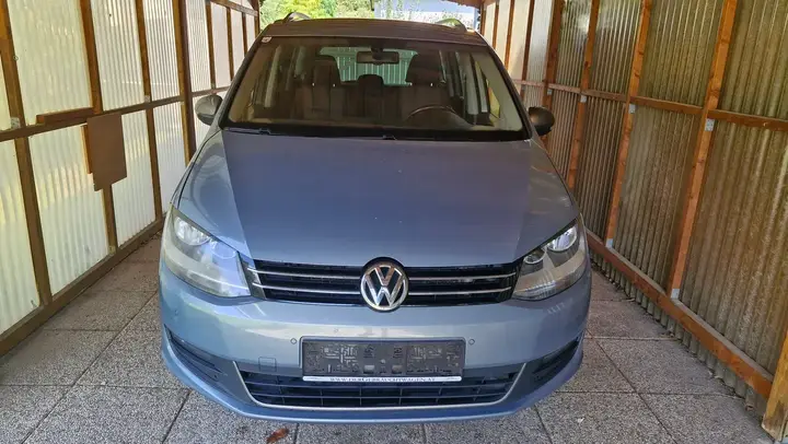 Volkswagen Sharan 2011 photo 2