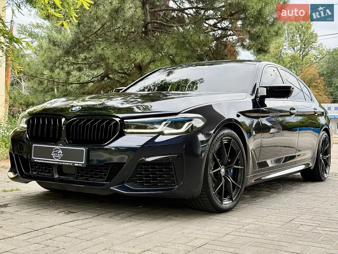 BMW 5 Series 2017 photo 3