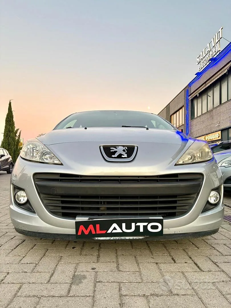 Peugeot 207 2013 photo 3