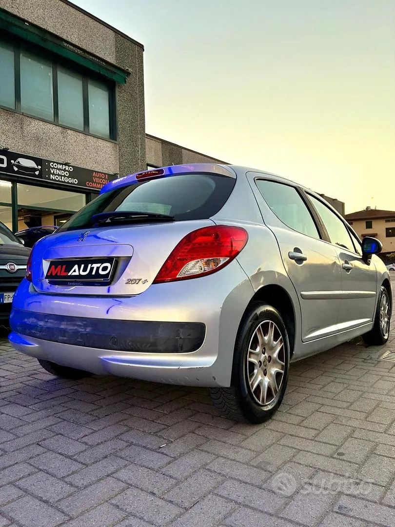 Peugeot 207 2013 photo 5