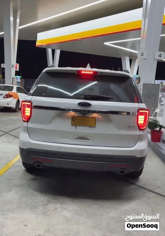 Ford Explorer 2016 photo 2