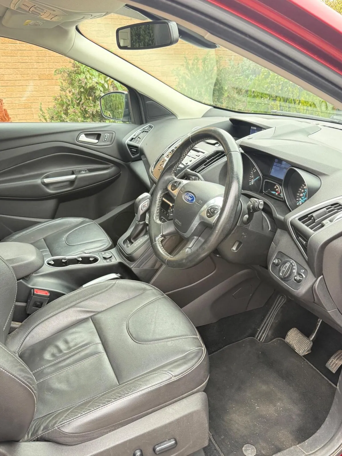 Ford Kuga 2015 photo 3