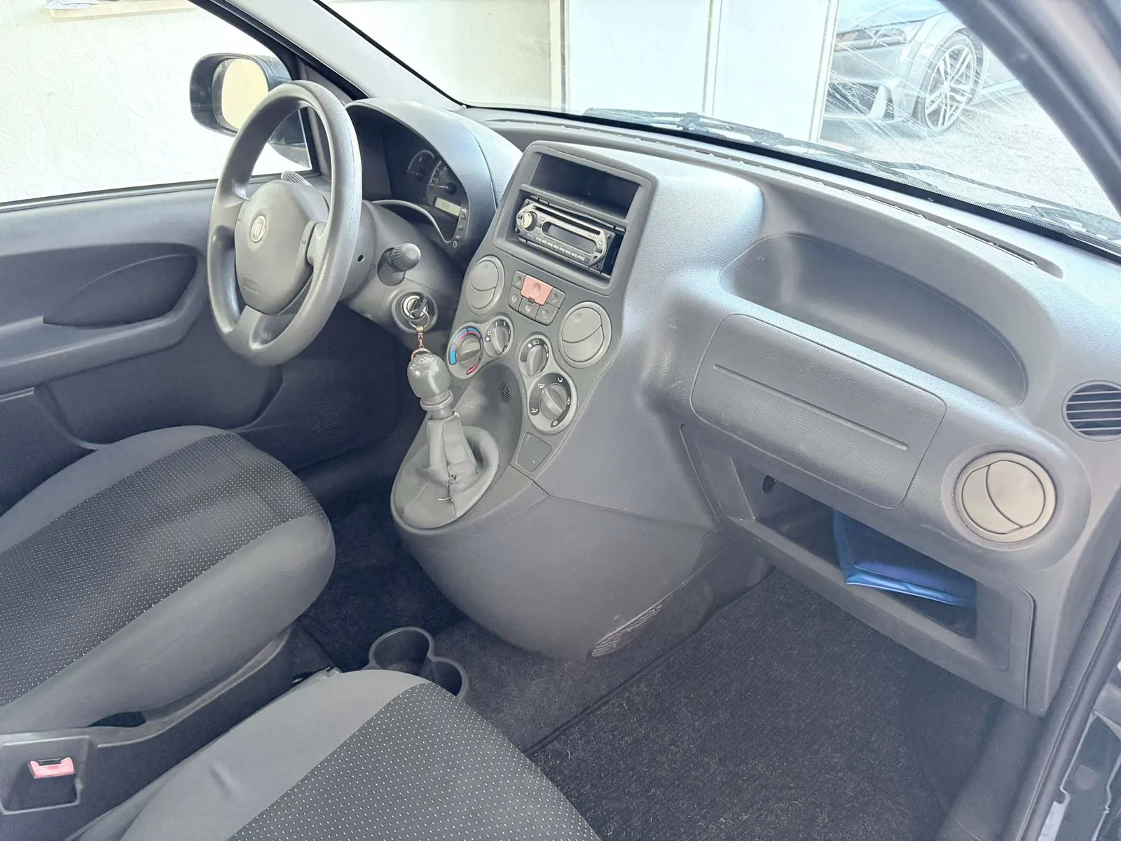 Fiat Panda 2010 photo 4