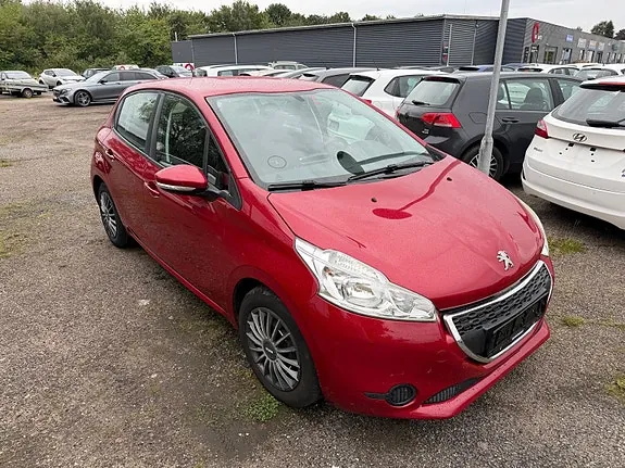 Peugeot 208 2014 photo 3