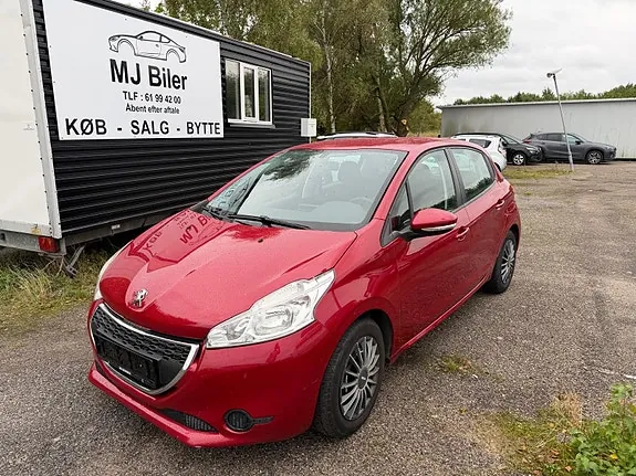 Peugeot 208 2014 photo 2