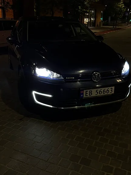 Volkswagen E-Golf 2015 photo 3