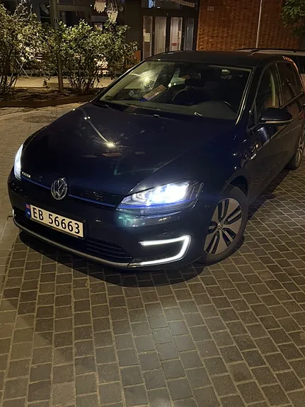 Volkswagen E-Golf 2015 photo 4