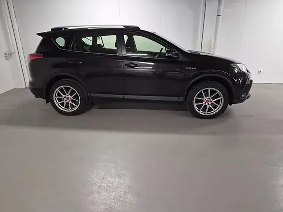 Toyota Rav4 2017 photo 3