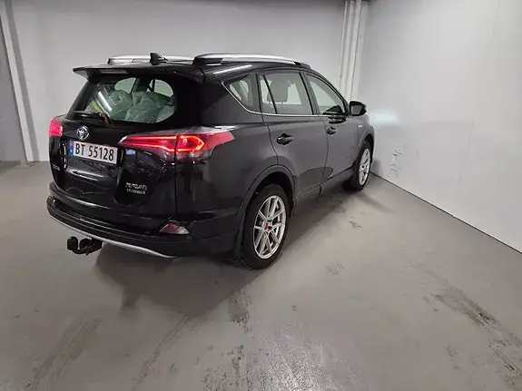 Toyota Rav4 2017 photo 5