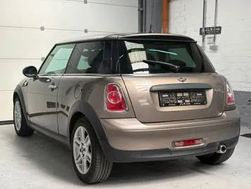Mini One 2011 photo 3