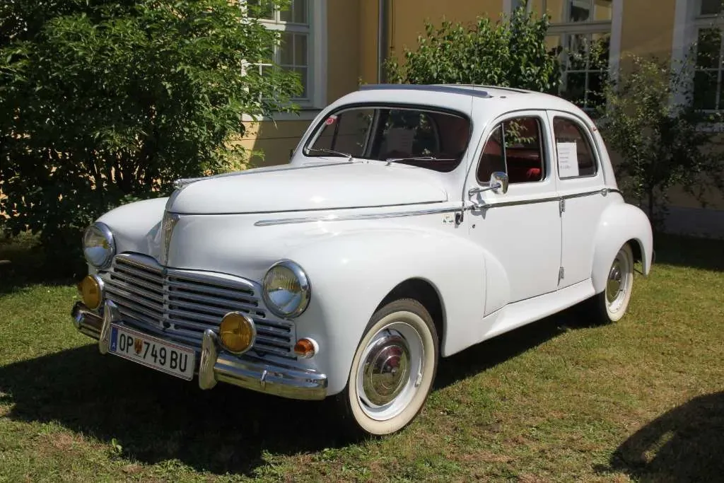 Peugeot 203