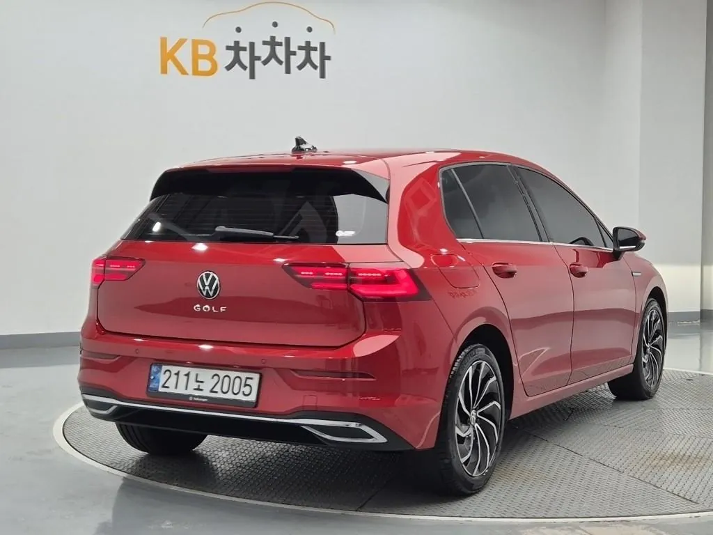 Volkswagen Golf 2024 photo 3