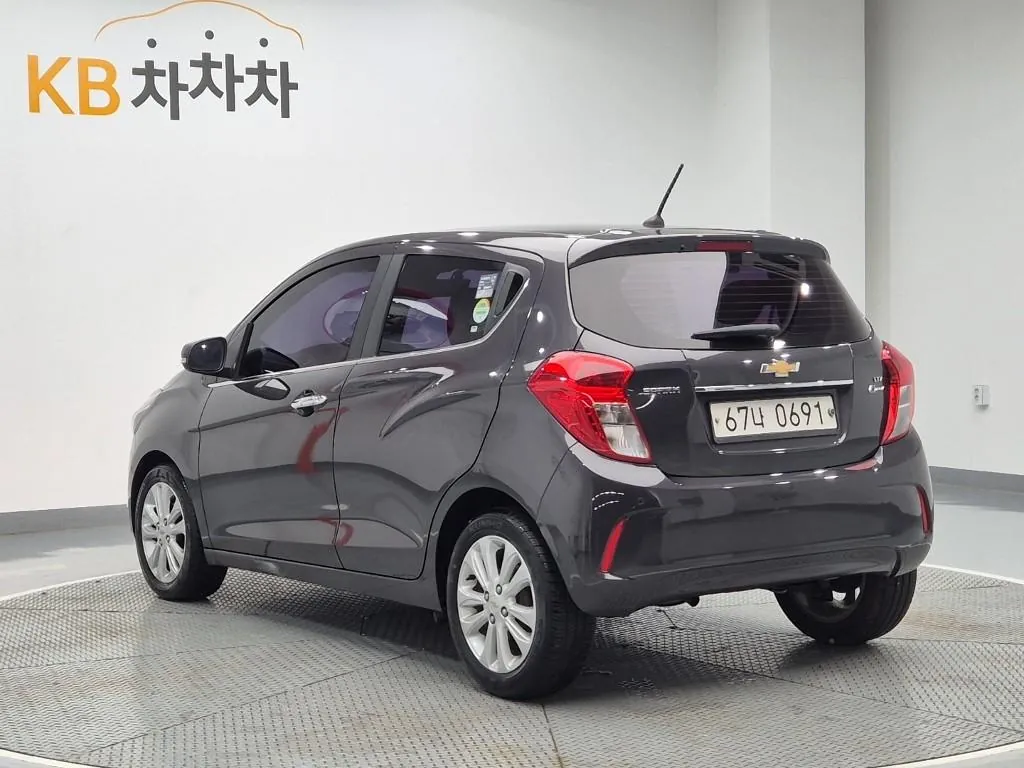 Chevrolet Spark 2016 photo 2