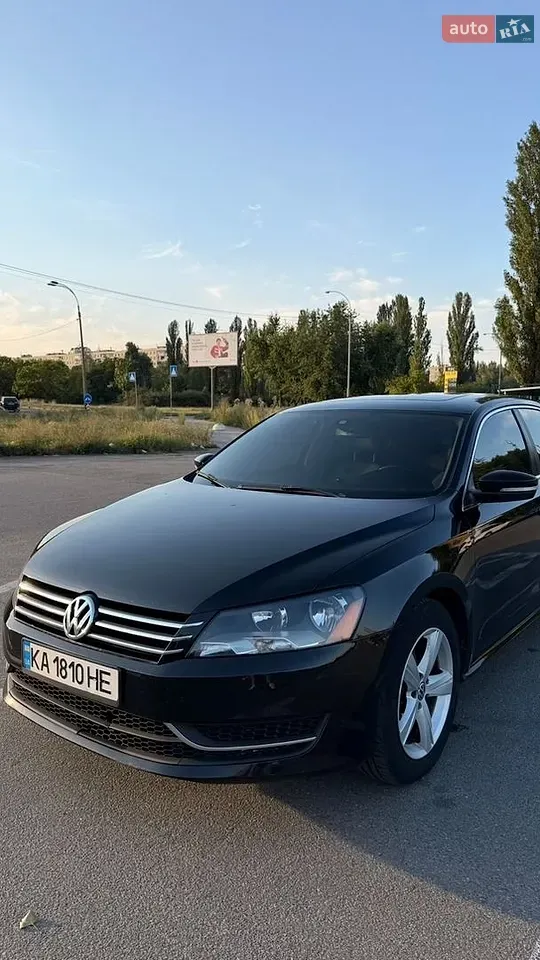 Volkswagen Passat 2012 photo 2