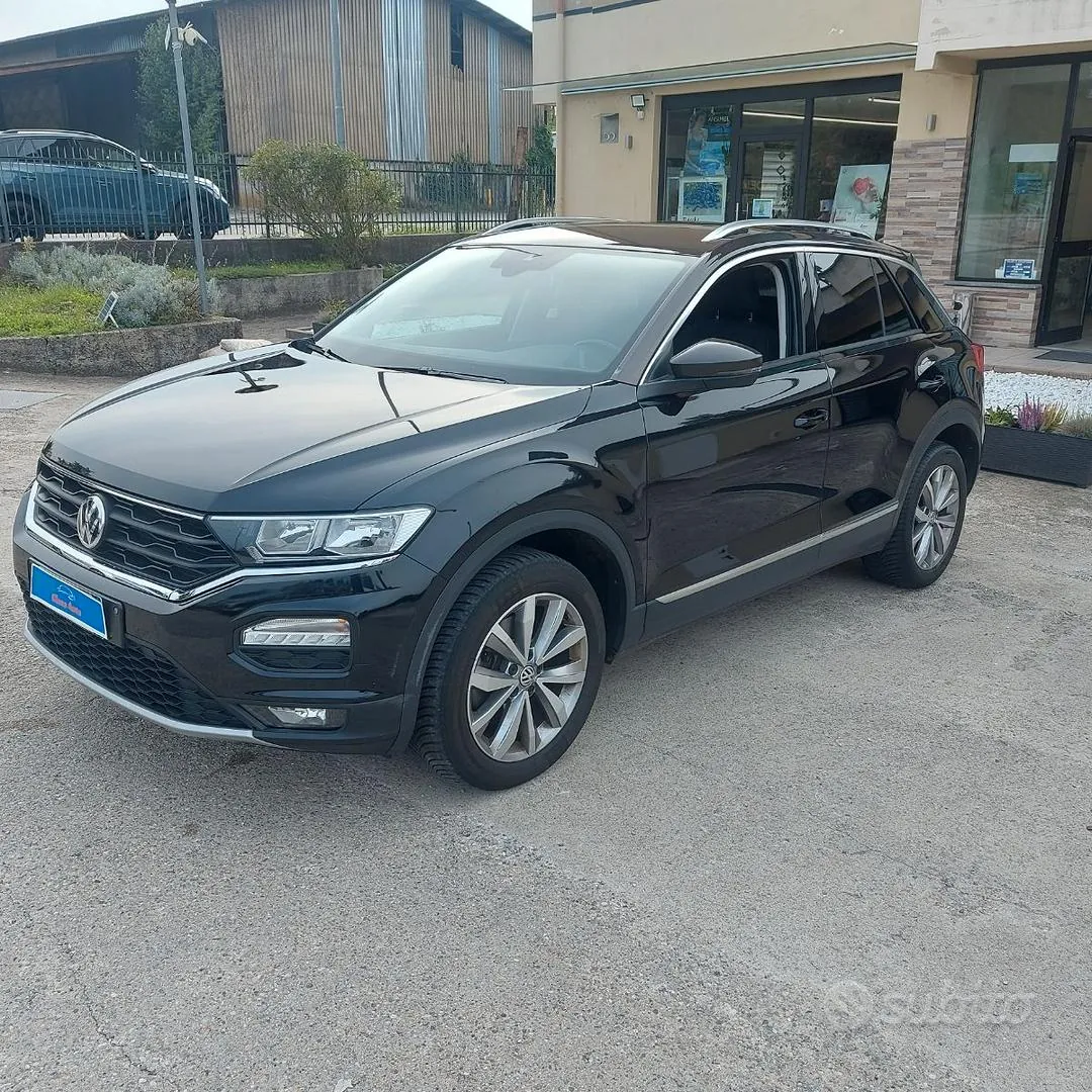 Volkswagen T-Roc 2018 photo 2