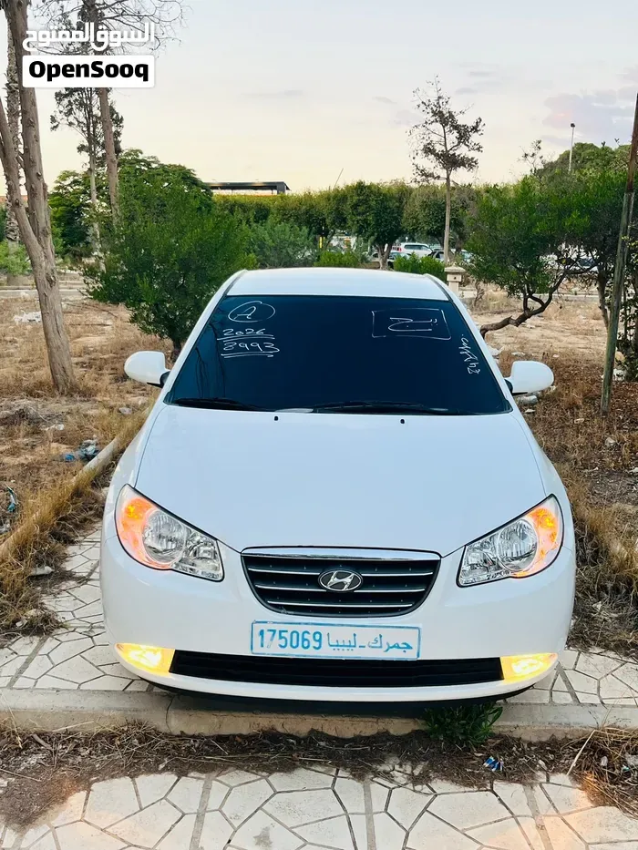 Hyundai Avante 2010 photo 5