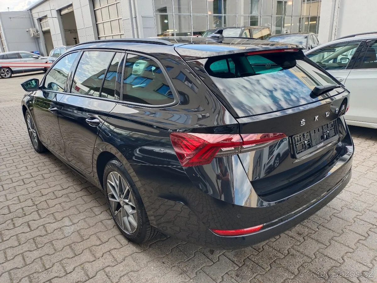 Skoda Octavia 2023 photo 3