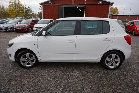 Skoda Fabia 2014 photo 4