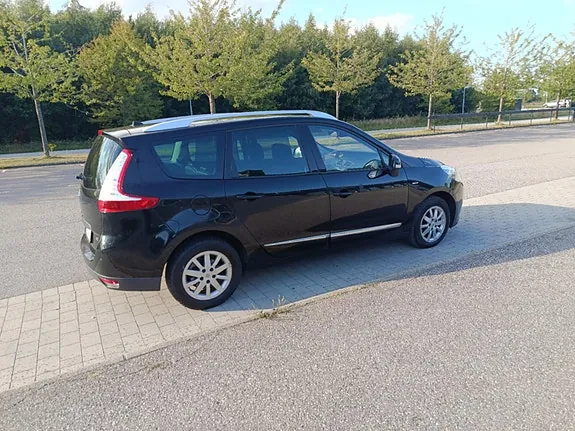 Renault Grand Scenic 2014 photo 2
