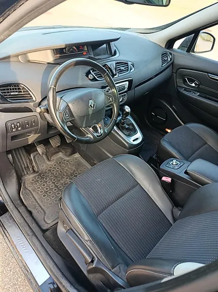Renault Grand Scenic 2014 photo 3