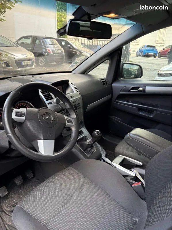 Opel Zafira 2011 photo 3