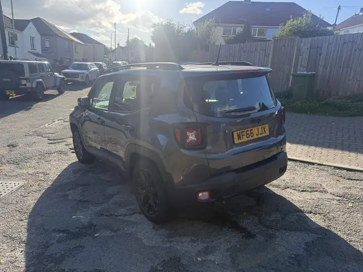Jeep Renegade 2016 photo 4