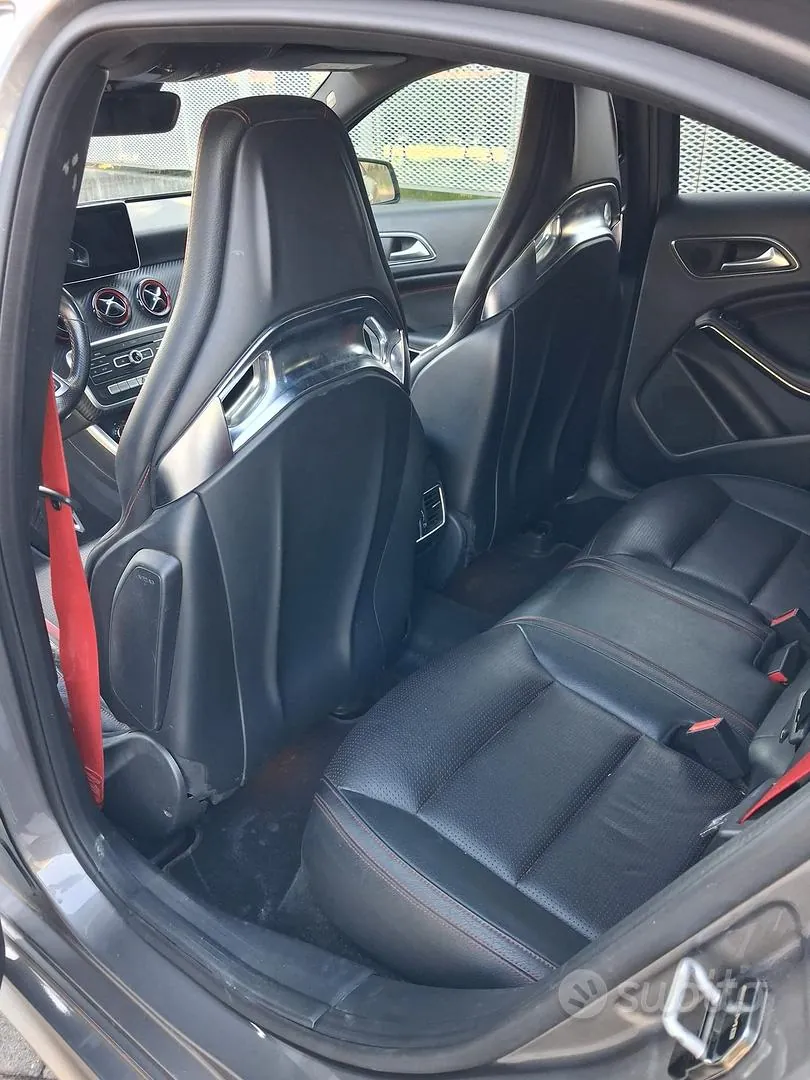 Mercedes-Benz A250 2017 photo 5