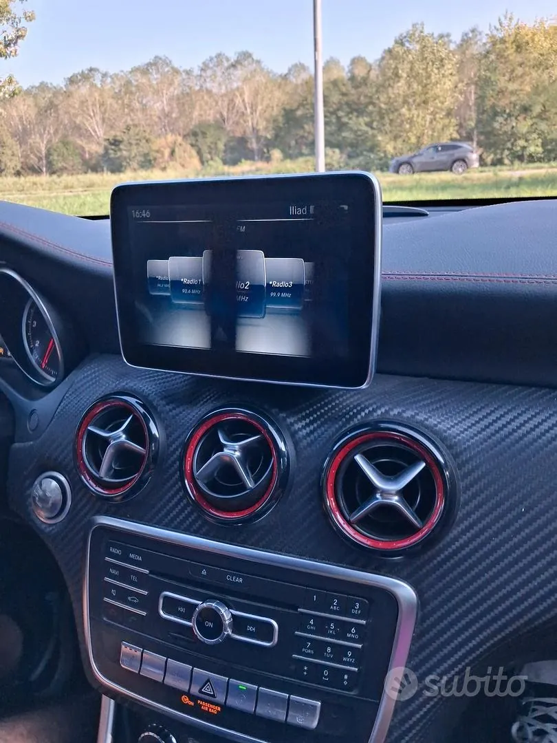 Mercedes-Benz A250 2017 photo 2