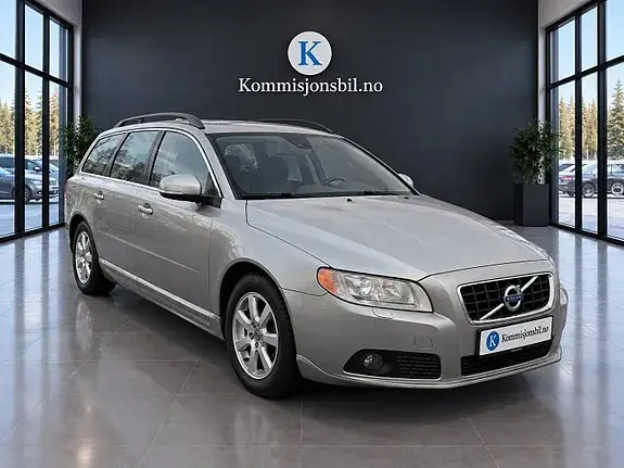 Volvo V70 2012 photo 2