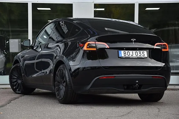 Tesla Model Y 2023 photo 5