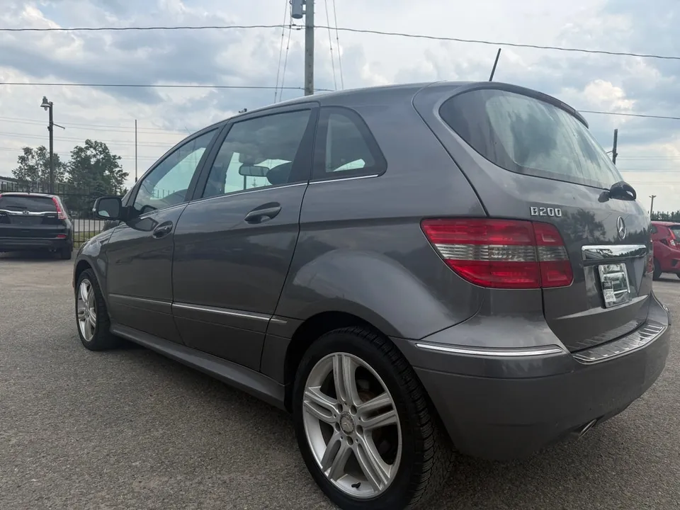 Mercedes-Benz B-Class 2011 photo 4