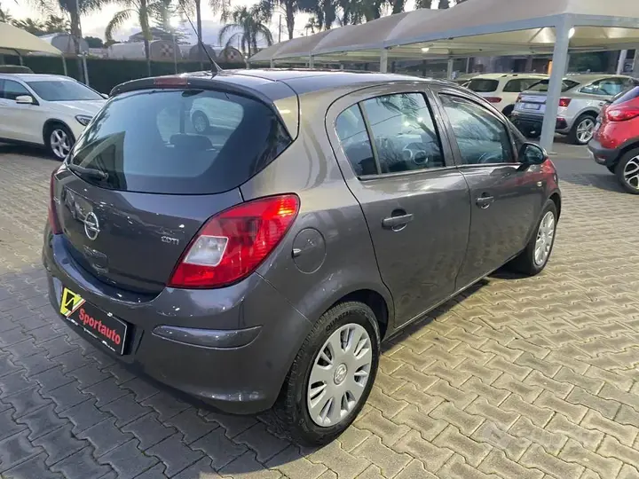 Opel Corsa 2012 photo 3