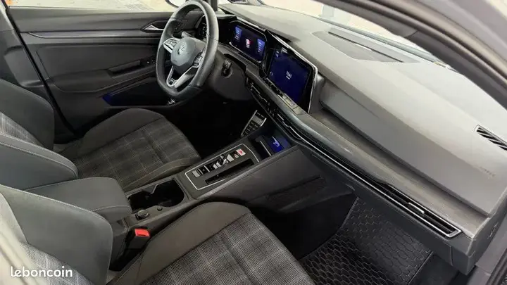 Volkswagen Golf 2021 photo 3