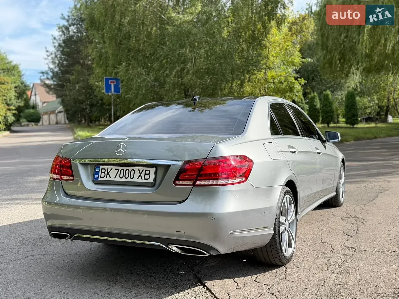 Mercedes-Benz E-Class 2013 photo 4