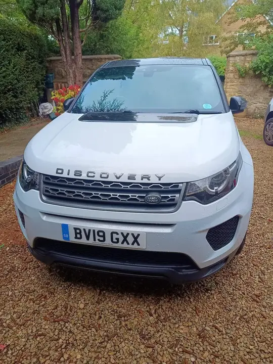Land Rover Discovery Sport 2019 photo 3
