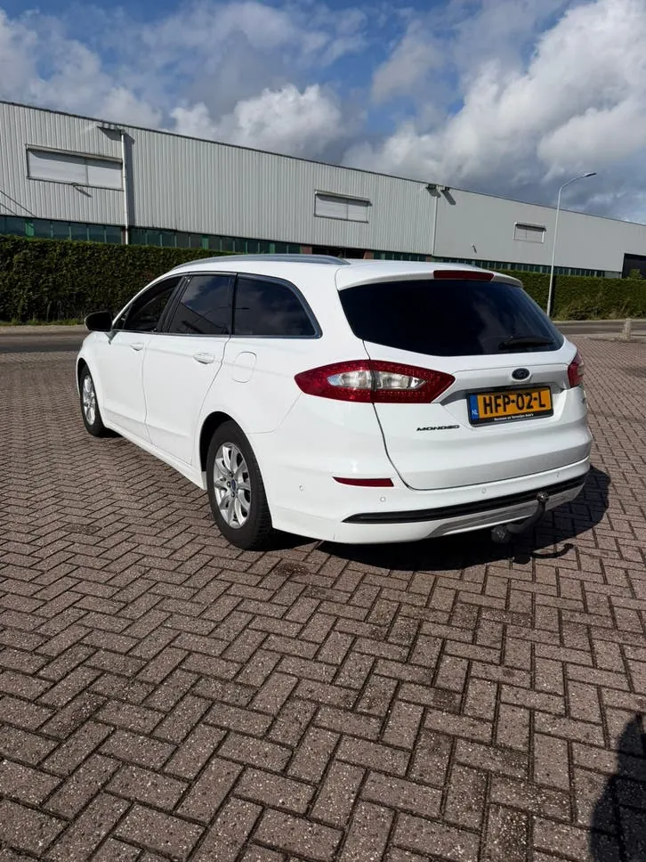 Ford Mondeo 2015 photo 3