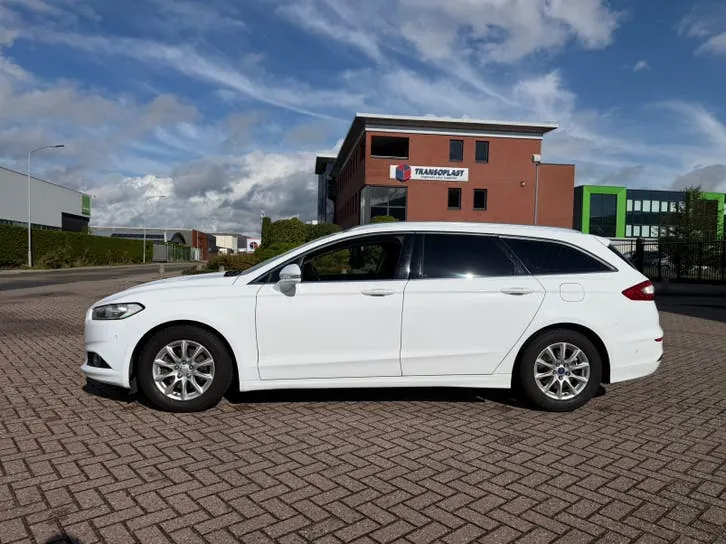 Ford Mondeo 2015 photo 2