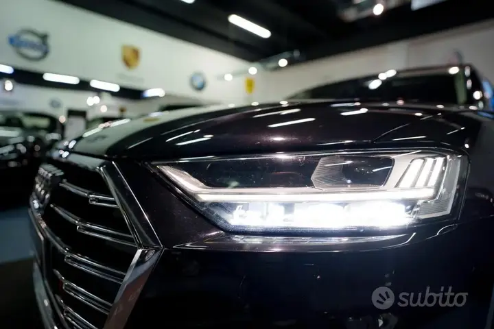 Audi A8 2017 photo 5