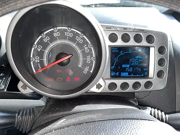 Chevrolet Spark 2011 photo 3