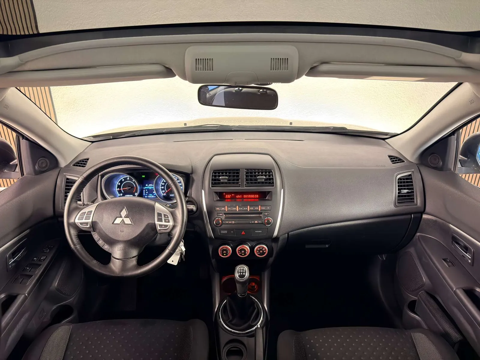 Mitsubishi Asx 2011 photo 2