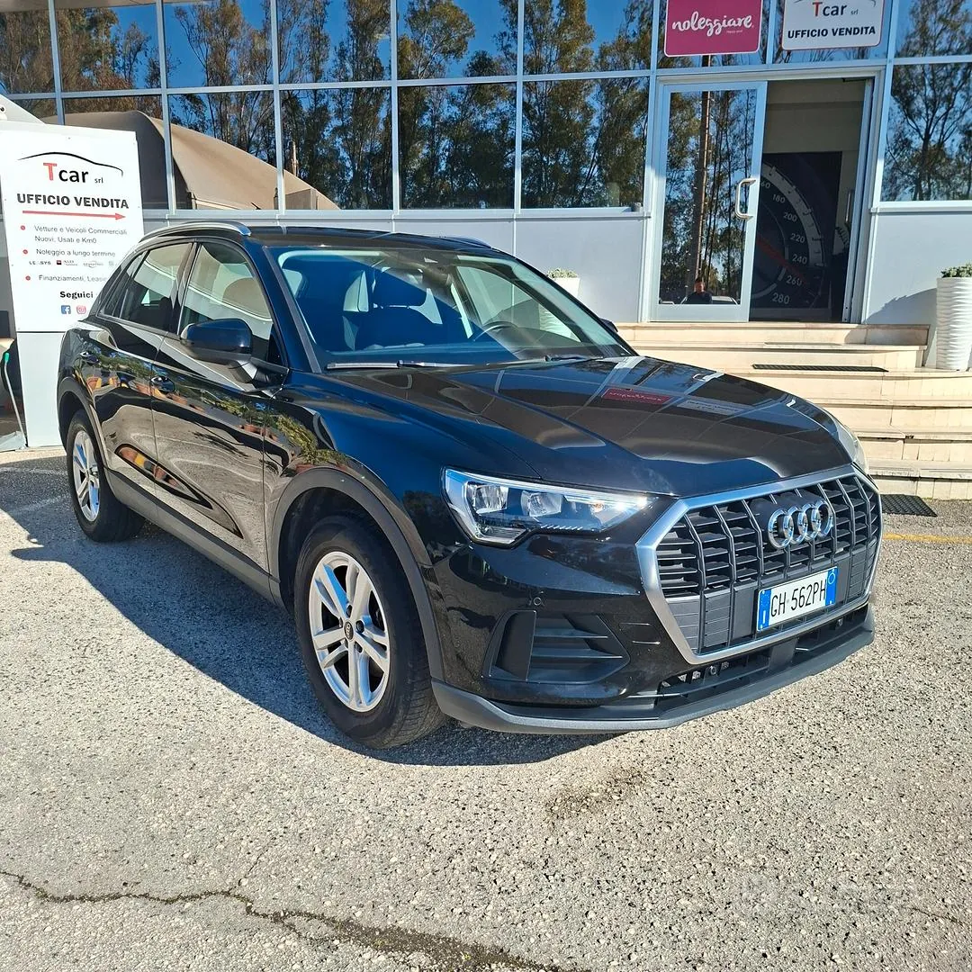Audi Q3 2021 photo 2