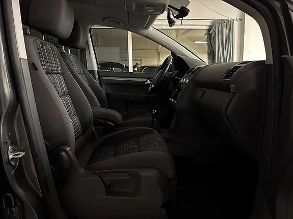 Volkswagen Crosstouran 2013 photo 4